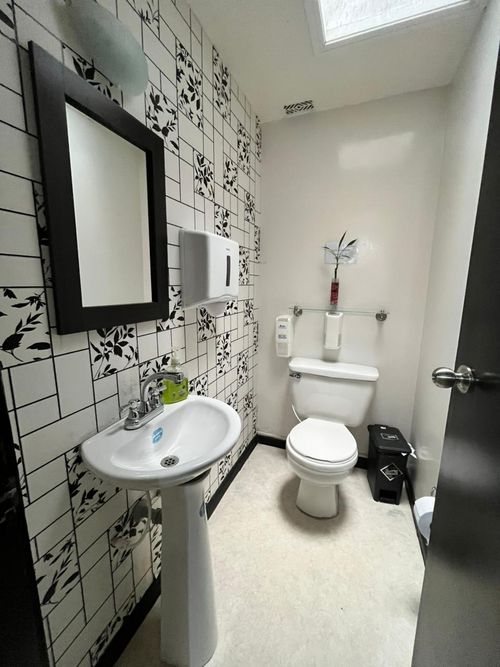 Casa en venta en Los Cedritos, Bogotá · foto 8 de 21