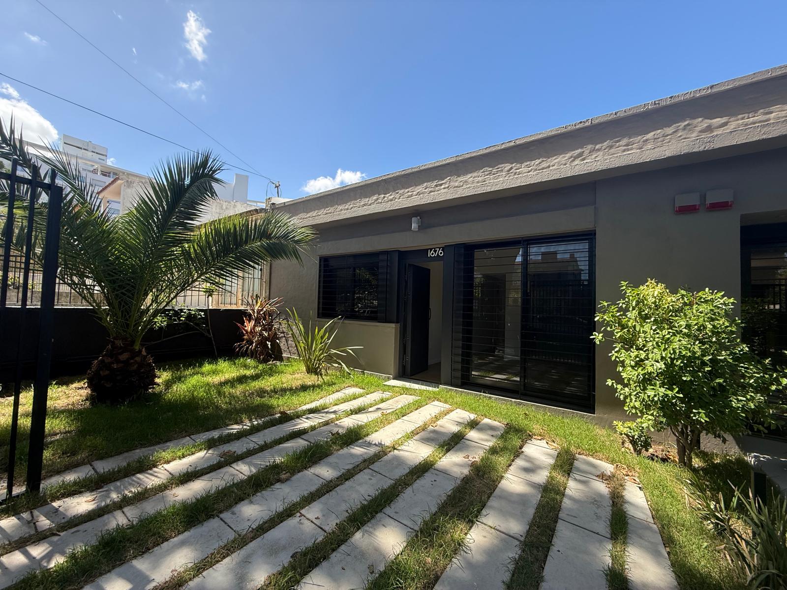 ESTRENE CASA EN VENTA PH 2 DORM CON COCHERA! MALVIN