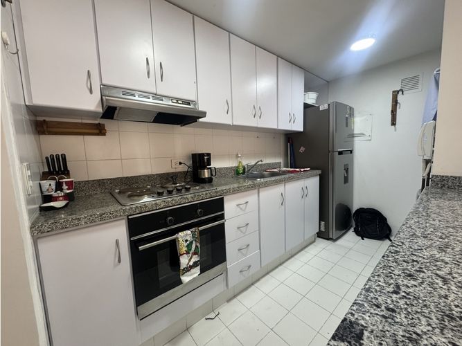 Apartaestudio en venta en Los Rosales, Bogotá, 44 m² · foto 3 de 11
