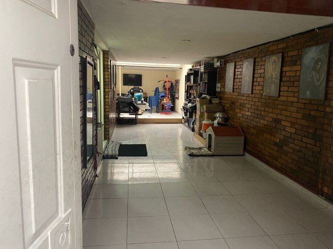Casa de 4 alcobas en venta en San Martin, Bogotá, 198 m² · foto 3 de 19