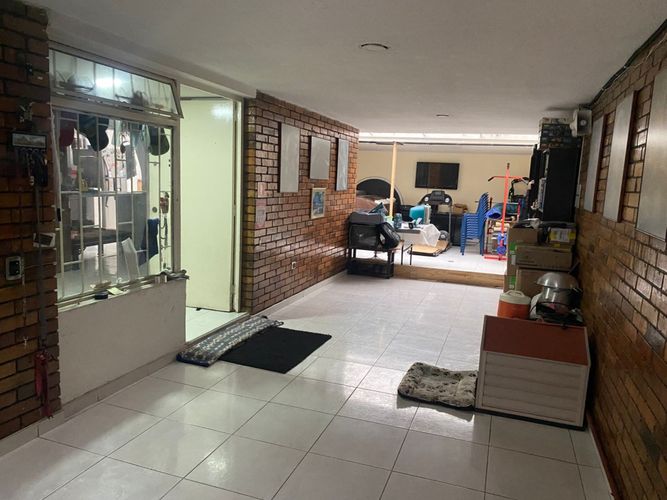Casa de 4 alcobas en venta en San Martin, Bogotá, 198 m² · foto 4 de 19