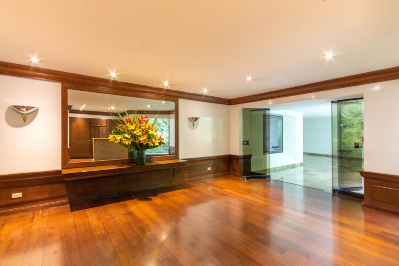 Apartamento en venta en El Refugio, Bogotá · foto 2 de 18