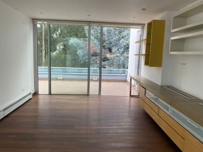 Casa de 4 alcobas en venta en El Refugio, Bogotá, 830 m² · foto 5 de 24