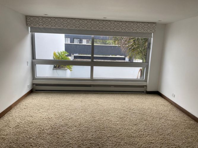 Casa de 4 alcobas en venta en El Refugio, Bogotá, 830 m² · foto 7 de 24