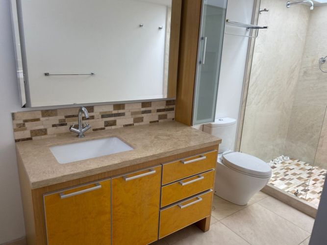 Casa de 4 alcobas en venta en El Refugio, Bogotá, 830 m² · foto 14 de 24