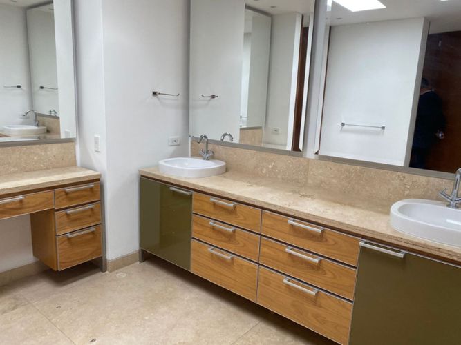 Casa de 4 alcobas en venta en El Refugio, Bogotá, 830 m² · foto 15 de 24