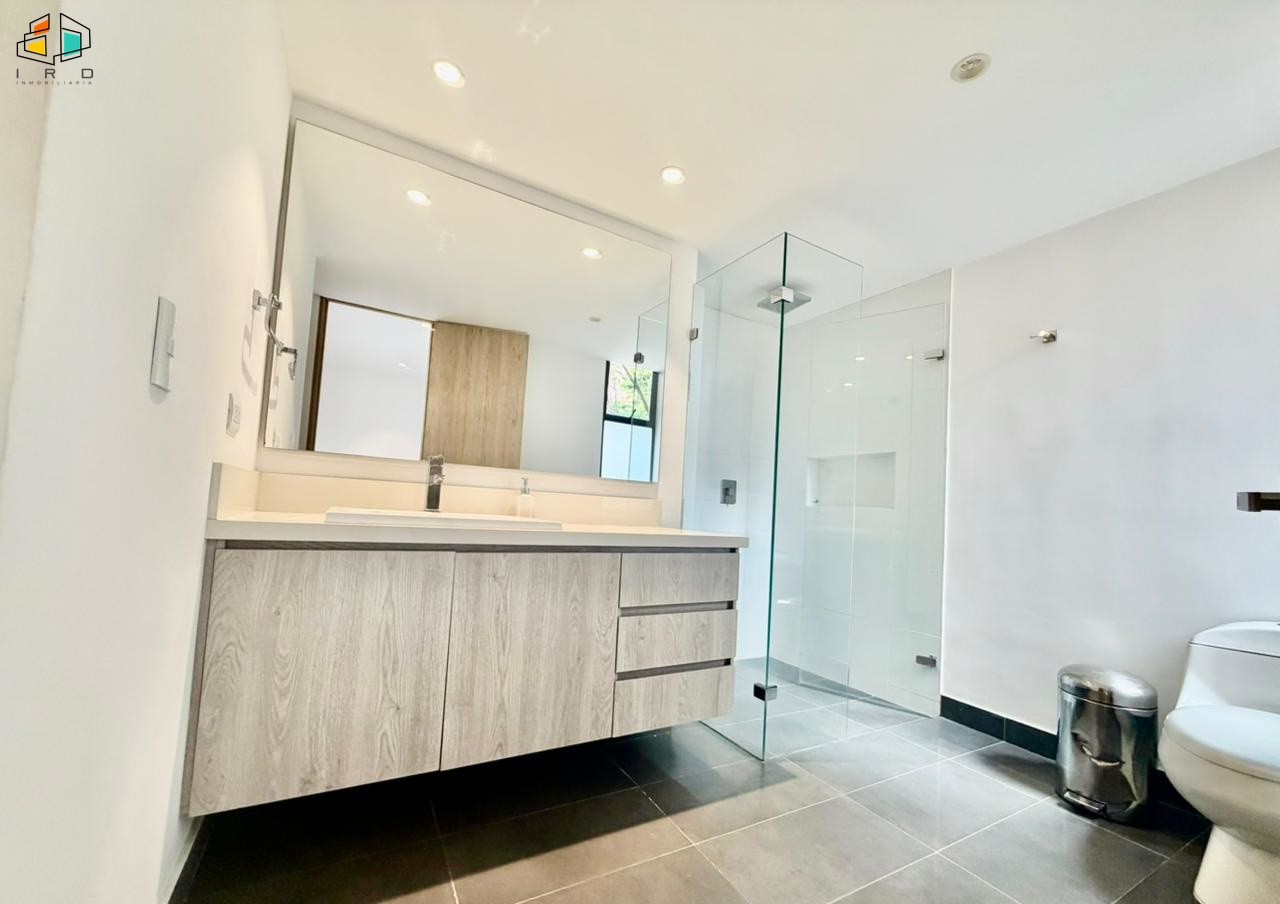 Apartamento en arriendo en El Poblado, Medellín · foto 22 de 24
