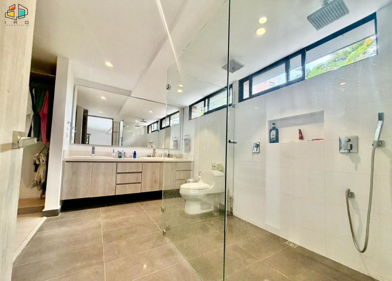 Apartamento en arriendo en El Poblado, Medellín · foto 17 de 24