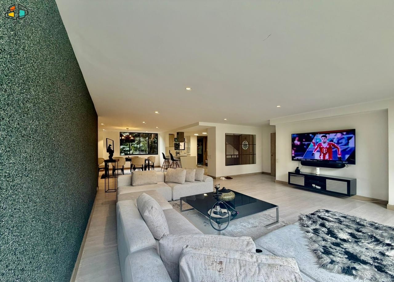 Apartamento en arriendo en El Poblado, Medellín · foto 2 de 24