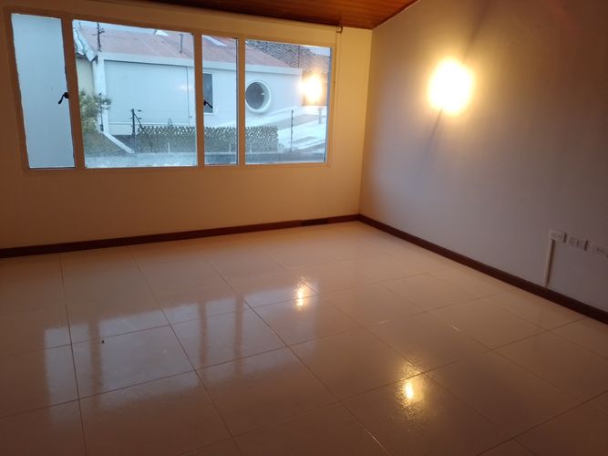 Casa de 5 alcobas en venta en Pontevedra, Bogotá, 243 m² · foto 8 de 24