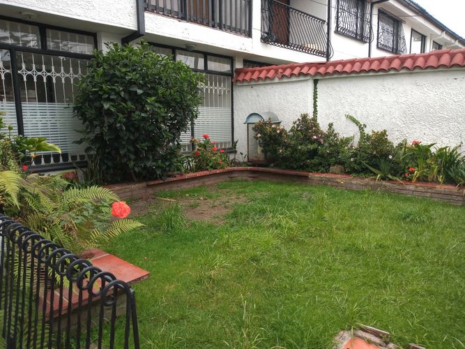 Casa de 5 alcobas en venta en Pontevedra, Bogotá, 243 m² · foto 22 de 24