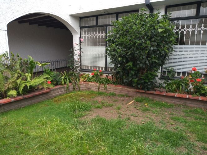 Casa de 5 alcobas en venta en Pontevedra, Bogotá, 243 m² · foto 23 de 24