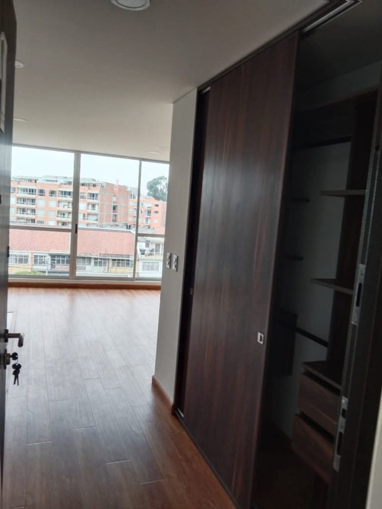 Apartamento en venta en Campin, Bogotá · foto 3 de 11