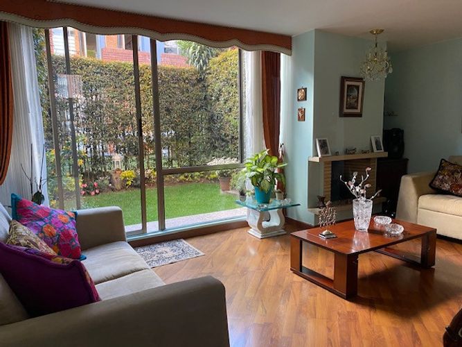 Casa de 3 alcobas en venta en Casa Blanca, Bogotá, 169 m² · foto 2 de 22