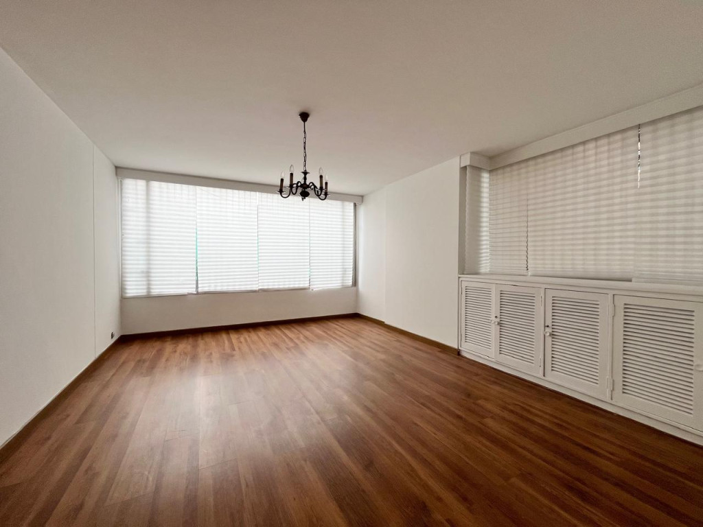 Apartamento en venta en Los Rosales, Bogotá · foto 2 de 20