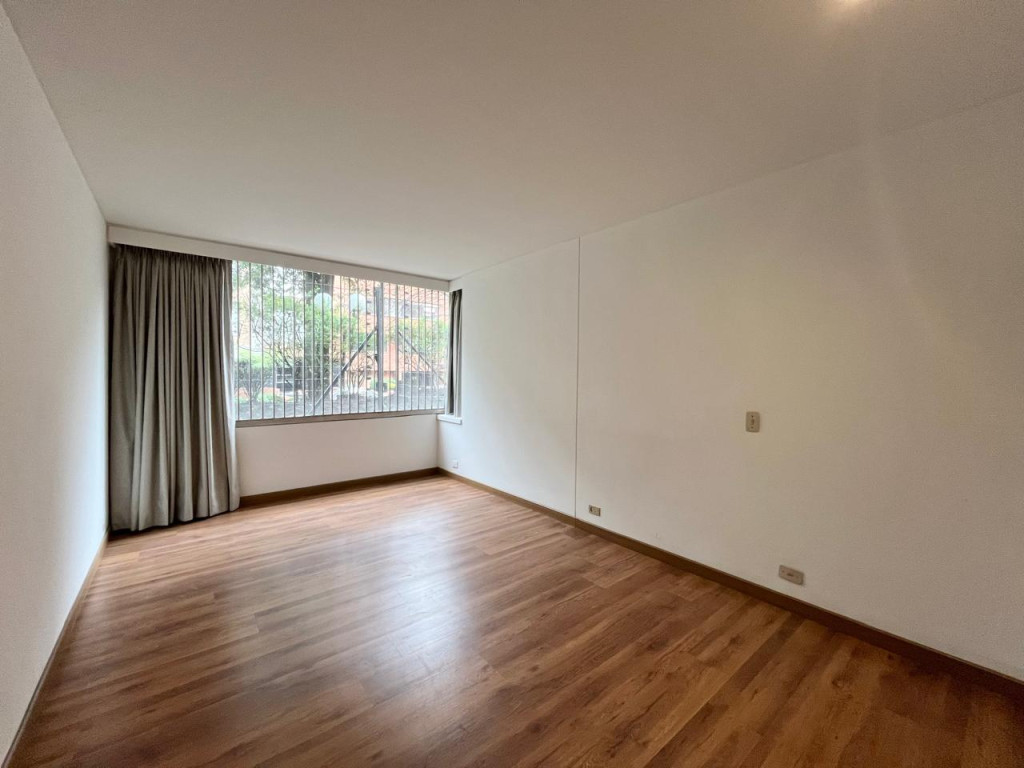 Apartamento en venta en Los Rosales, Bogotá · foto 11 de 20