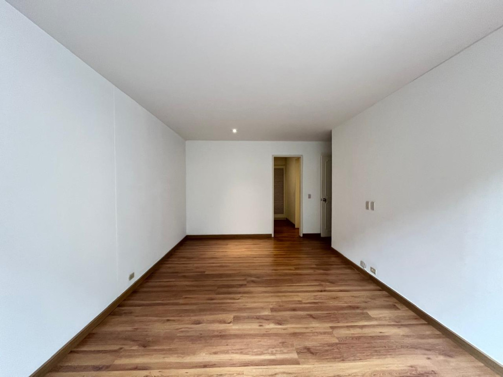 Apartamento en venta en Los Rosales, Bogotá · foto 13 de 20