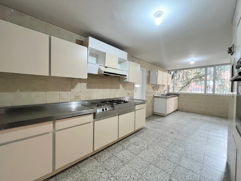 Apartamento en venta en Los Rosales, Bogotá · foto 15 de 20