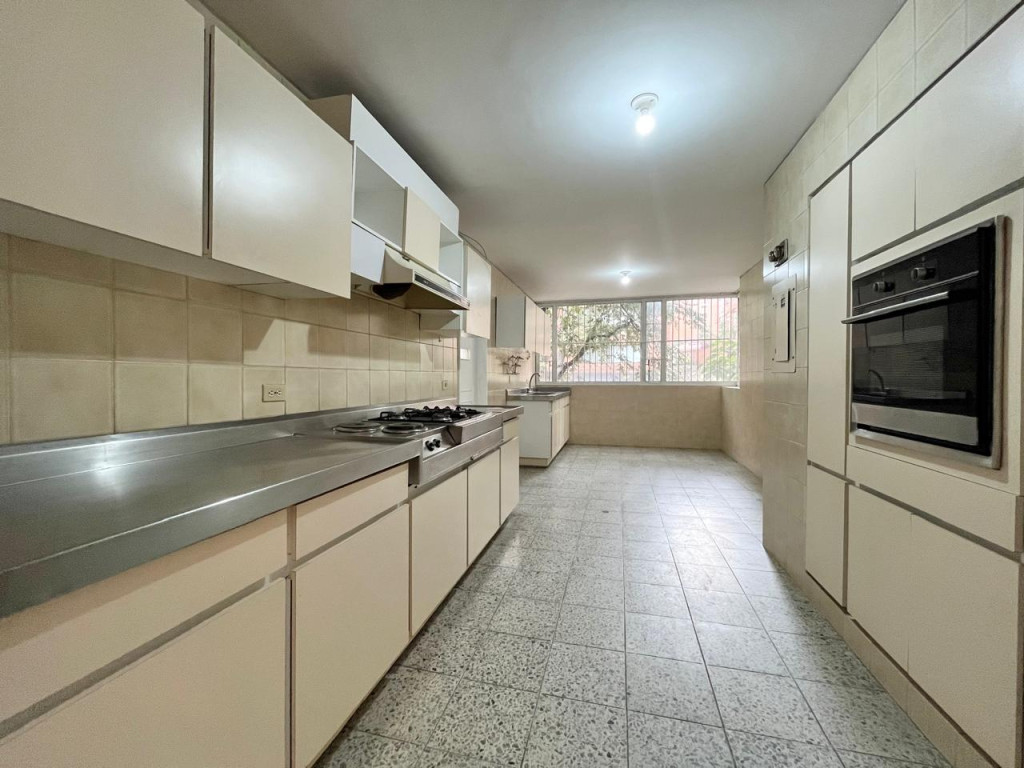 Apartamento en venta en Los Rosales, Bogotá · foto 16 de 20