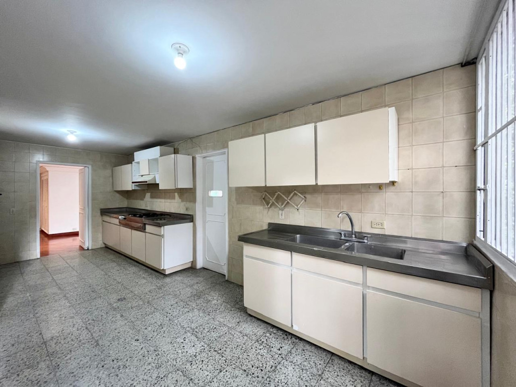 Apartamento en venta en Los Rosales, Bogotá · foto 17 de 20