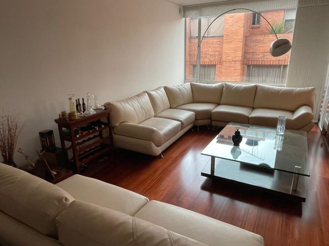 Apartamento de 3 alcobas en venta en Santa Barbara, Bogotá, 162 m² · foto 2 de 19