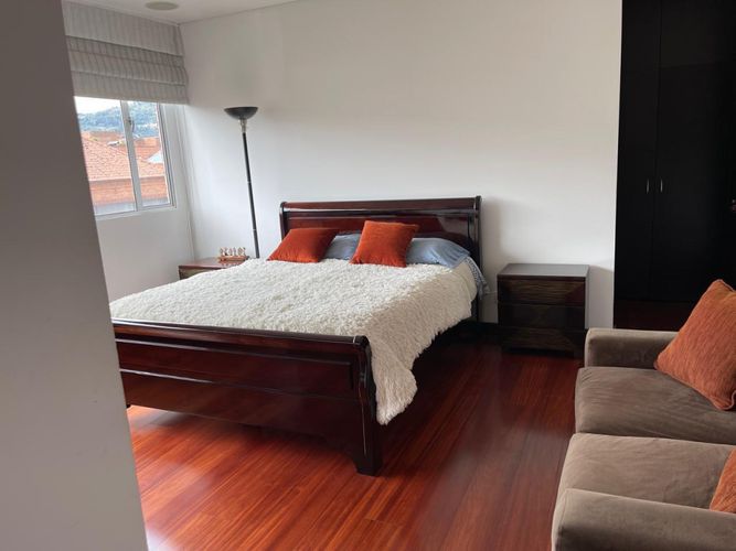 Apartamento de 3 alcobas en venta en Santa Barbara, Bogotá, 162 m² · foto 5 de 19