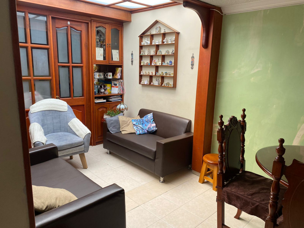 Casa en venta en Portales Del Monte, Bogotá · foto 2 de 24