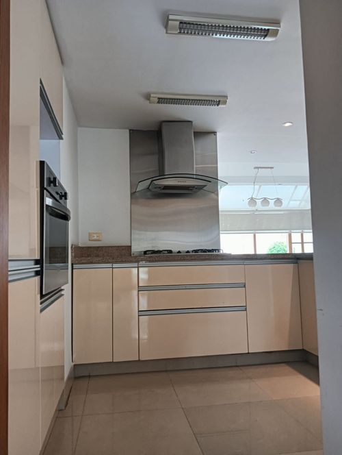 Casa de 4 alcobas en venta en San Jose De Bavaria, Bogotá, 400 m² · foto 14 de 24