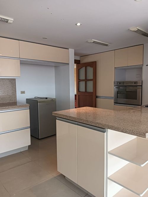 Casa de 4 alcobas en venta en San Jose De Bavaria, Bogotá, 400 m² · foto 15 de 24