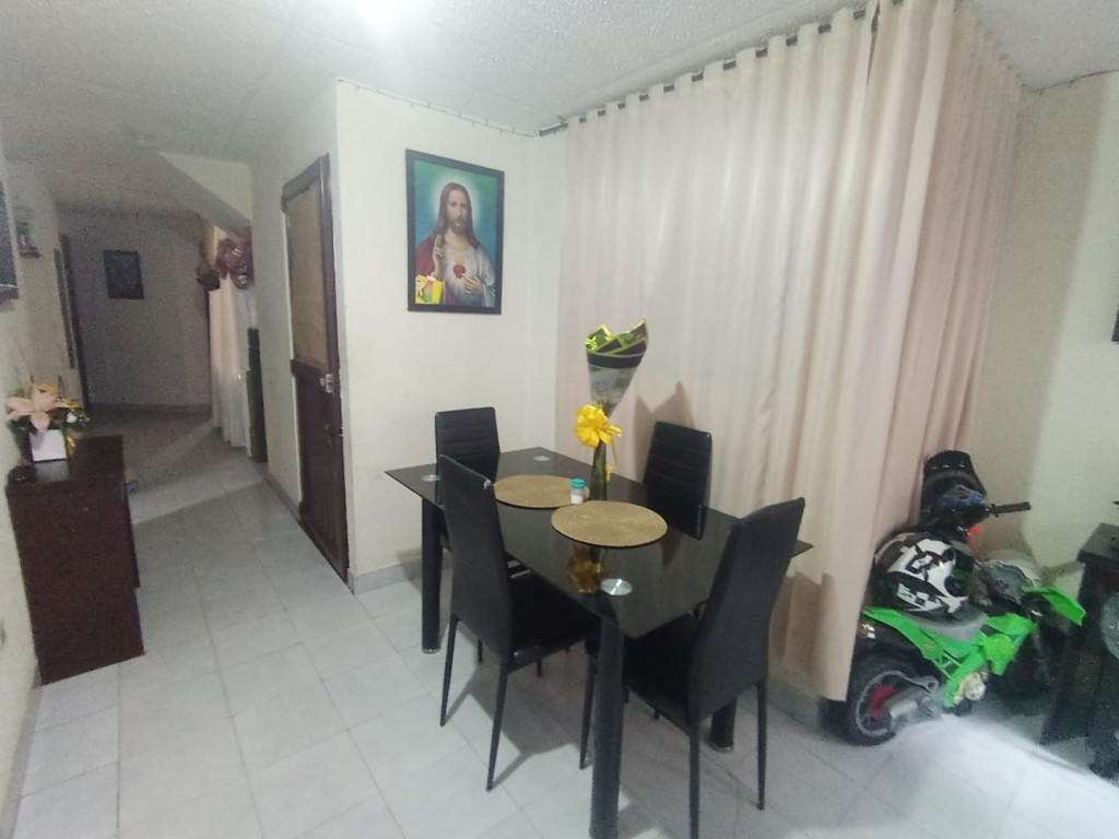 Casa en venta en Alta Blanca, Bogotá · foto 3 de 24