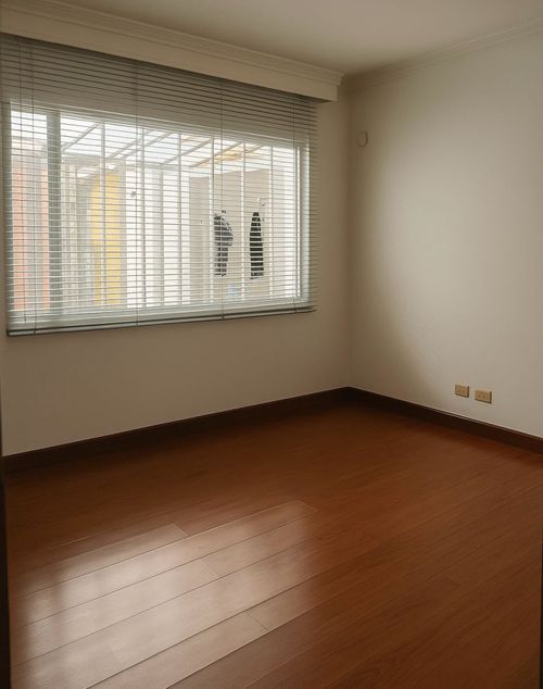 Casa de 6 alcobas en venta en Alhambra, Bogotá, 347 m² · foto 7 de 18