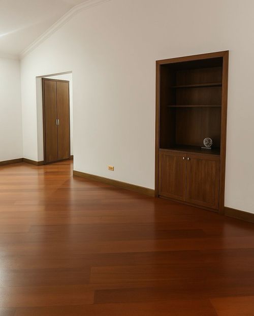 Casa de 6 alcobas en venta en Alhambra, Bogotá, 347 m² · foto 10 de 18