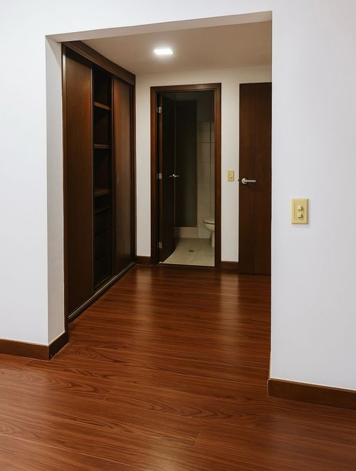 Casa de 6 alcobas en venta en Alhambra, Bogotá, 347 m² · foto 11 de 18