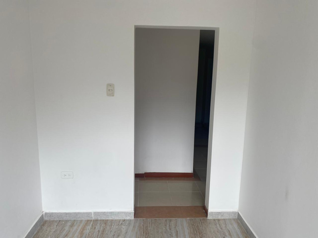 Casa en venta en Alamos, Bogotá · foto 3 de 18