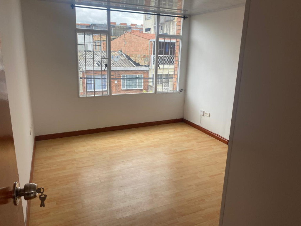 Casa en venta en Alamos, Bogotá · foto 10 de 18