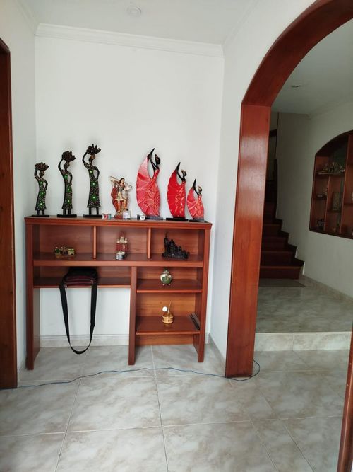 Casa de 3 alcobas en venta en Nueva Autopista, Bogotá, 360 m² · foto 3 de 24