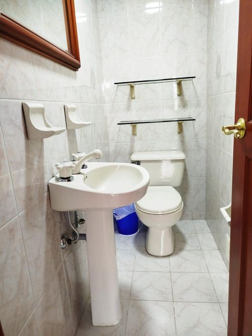 Casa de 3 alcobas en venta en Nueva Autopista, Bogotá, 360 m² · foto 10 de 24