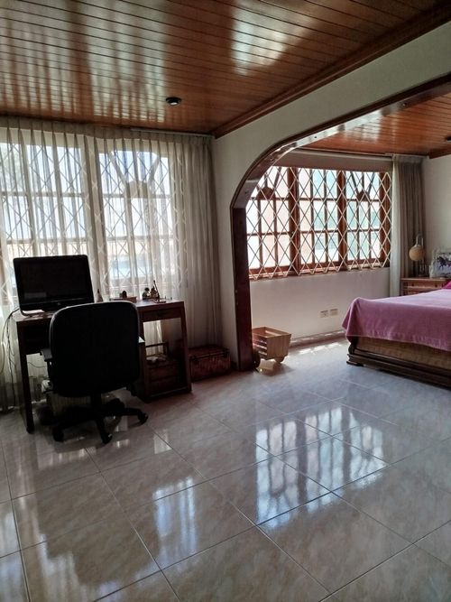 Casa de 3 alcobas en venta en Nueva Autopista, Bogotá, 360 m² · foto 21 de 24