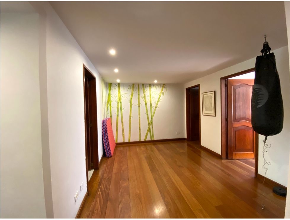 Apartamento en venta en Chico, Bogotá · foto 12 de 19
