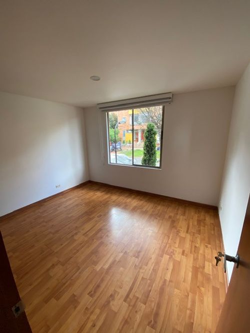 Casa de 3 alcobas en venta en Casa Blanca, Bogotá, 170 m² · foto 3 de 23