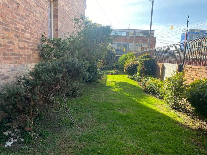 Casa de 3 alcobas en venta en Nueva Autopista, Bogotá, 365 m² · foto 22 de 22