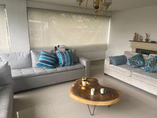 Apartamento de 3 alcobas en venta en Santa Barbara, Bogotá, 188 m² · foto 4 de 19