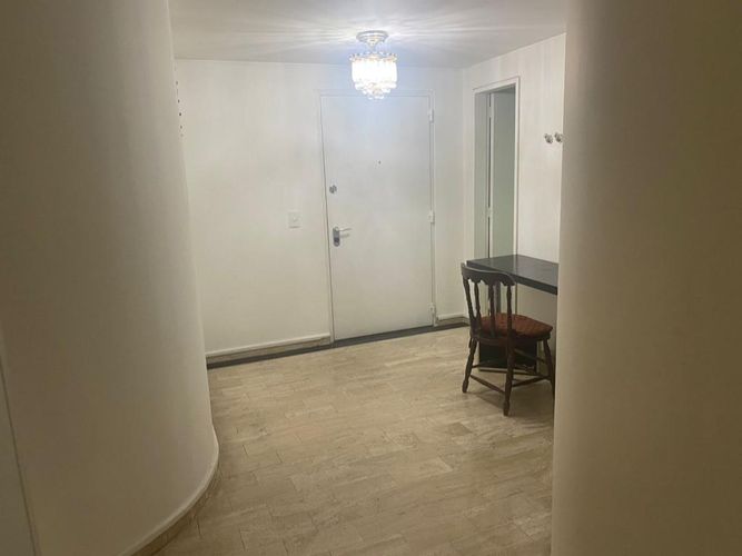Apartamento de 3 alcobas en venta en Santa Barbara, Bogotá, 188 m² · foto 5 de 19