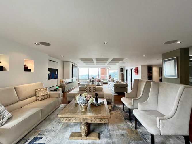 Apartamento de 4 alcobas en venta en Chicó Alto, Bogotá, 435 m² · foto 4 de 20