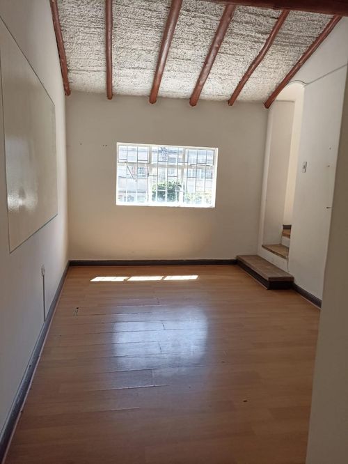 Casa de 5 alcobas en venta en La Soledad, Bogotá, 200 m² · foto 8 de 17