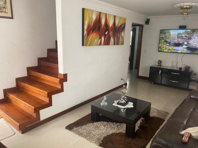 Casa de 4 alcobas en venta en Villa Luz, Bogotá, 260 m² · foto 12 de 16