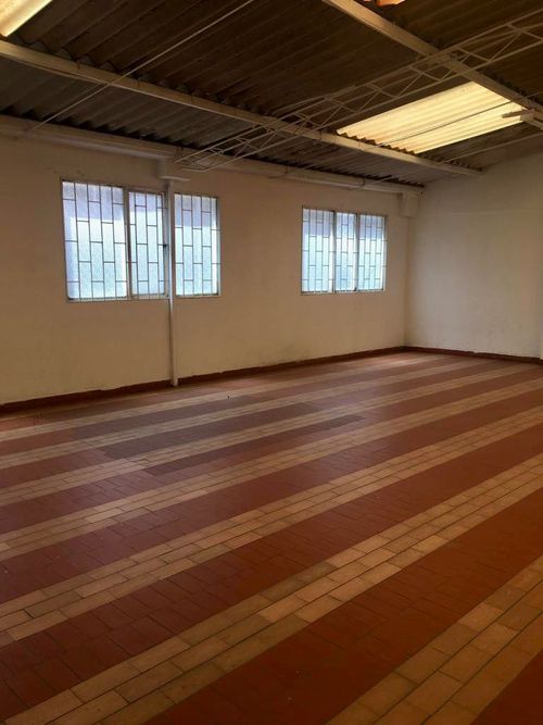 Casa de 5 alcobas en arriendo en Linconl, Soacha, 367 m² · foto 2 de 12