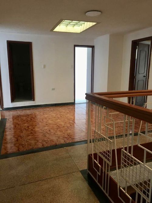 Casa de 5 alcobas en arriendo en Linconl, Soacha, 367 m² · foto 3 de 12