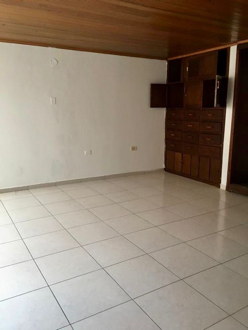 Casa de 5 alcobas en arriendo en Linconl, Soacha, 367 m² · foto 8 de 12