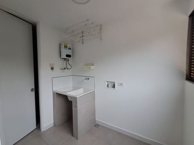 Apartamento de 3 alcobas en arriendo en Astorga, Medellín, 85 m² · foto 10 de 14